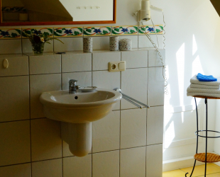 Hotelzimmer Nr. 8 - mit Balkon, 1. Etage